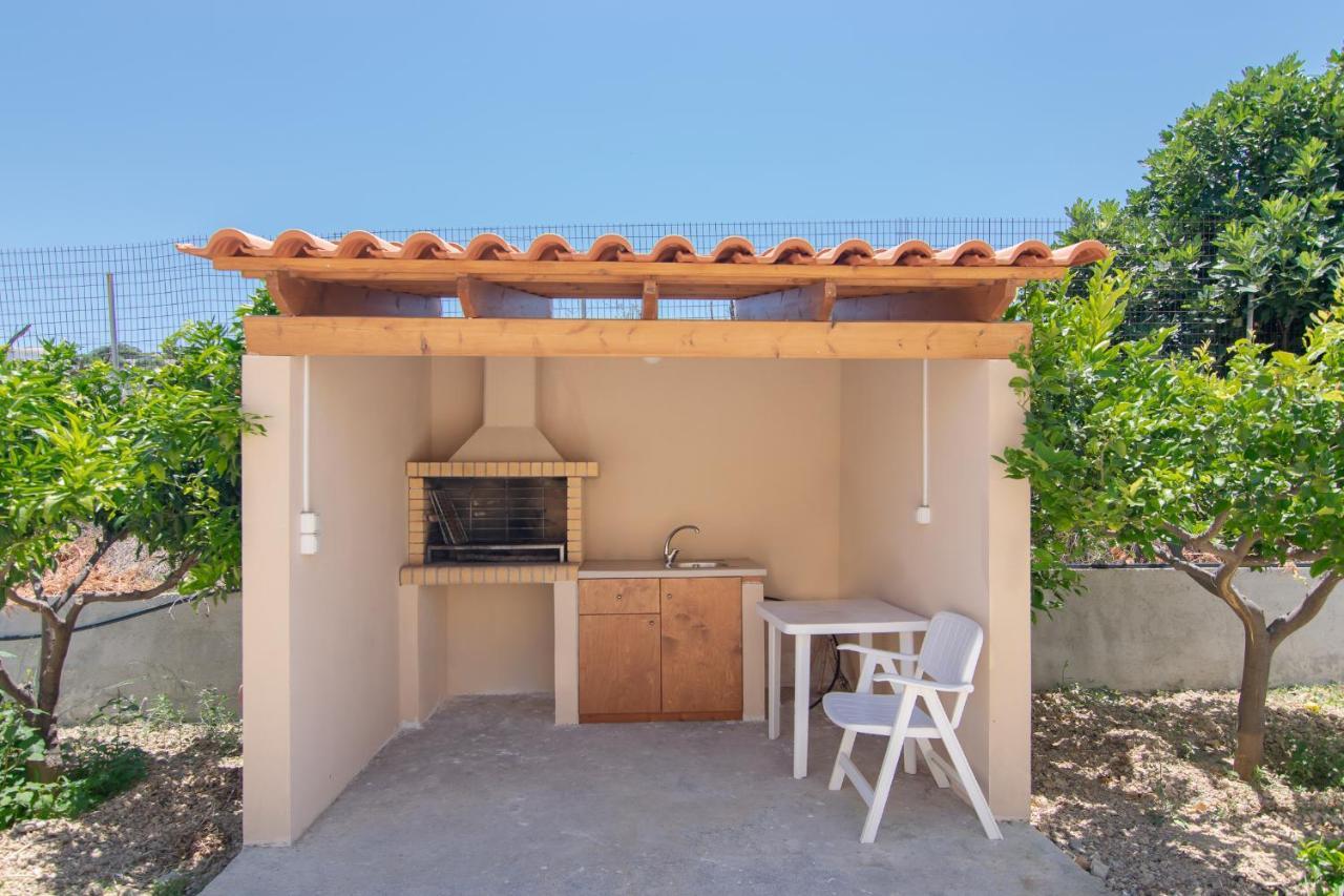 Yanni'S Villas Adelianos Kampos Exterior photo