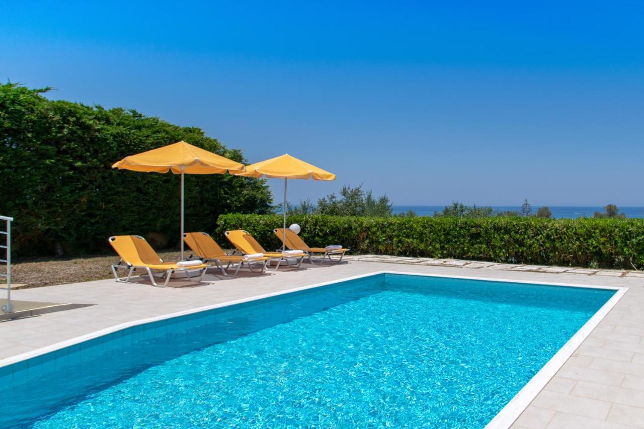 Yanni'S Villas Adelianos Kampos Exterior photo