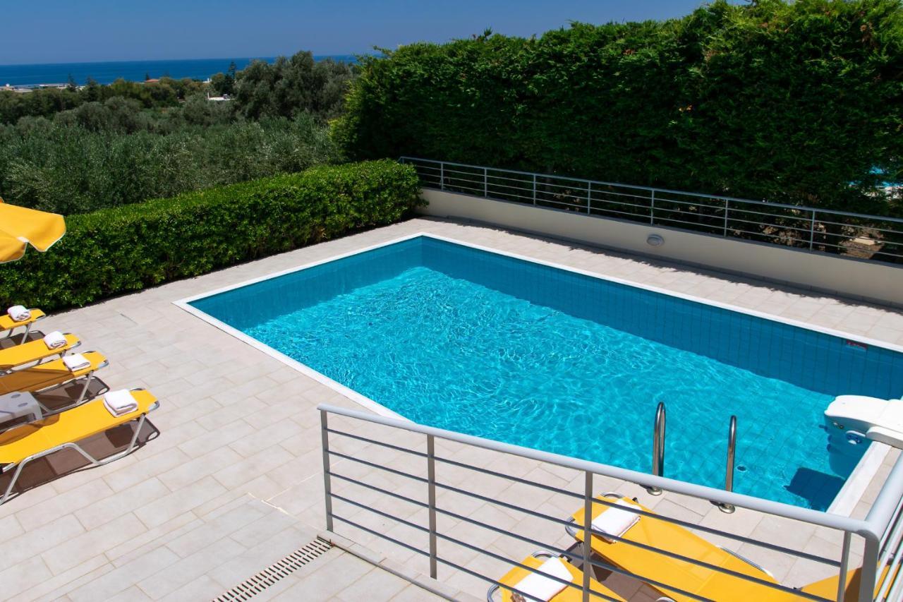 Yanni'S Villas Adelianos Kampos Exterior photo