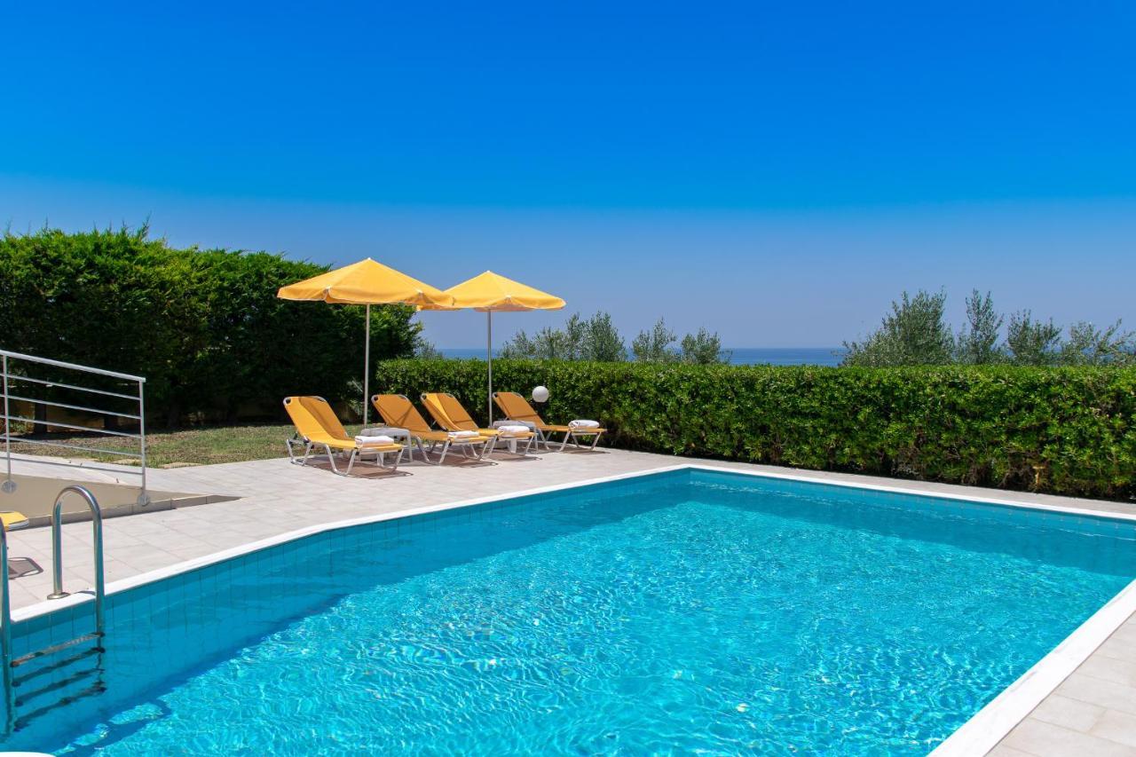 Yanni'S Villas Adelianos Kampos Exterior photo